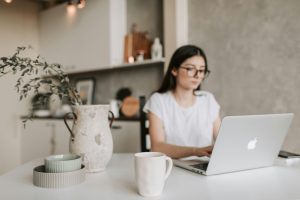 Real Estate and Technological Adaptation: Smart Home Integration