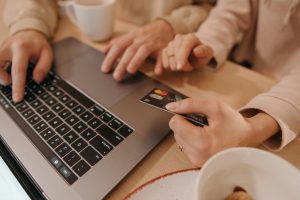 Shopping and Climate Consciousness: Weather-Appropriate Purchasing