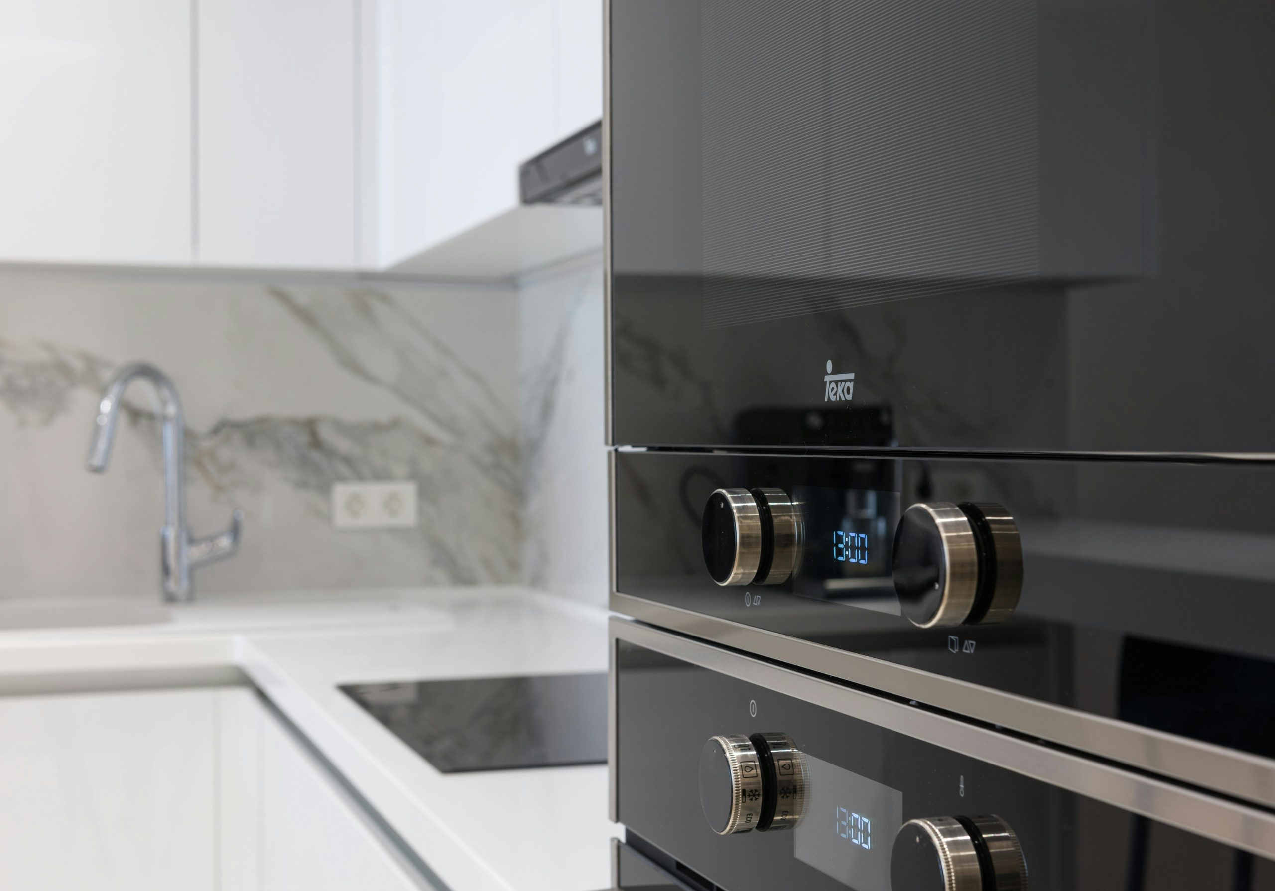 The Psychology of Minimalism in Home Design: Less is More